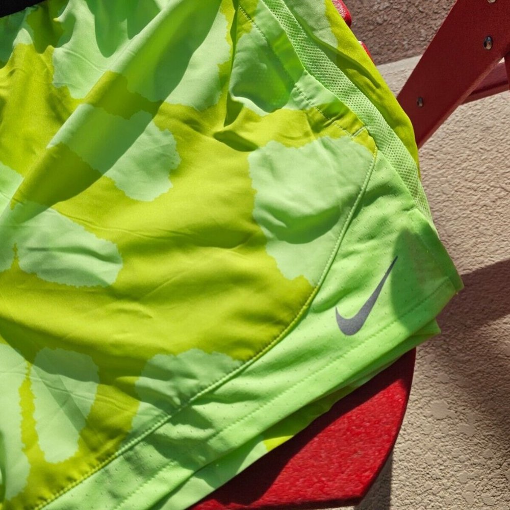 NEW short Nike RUNNING SIZE L - Picture 2 of 9